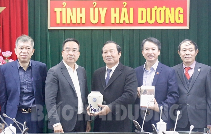 Liên hiệp Các tổ chức Hữu nghị Việt Nam làm việc với Thường trực Tỉnh ủy